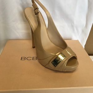 Bcbg BG-RAYE coral new in original box